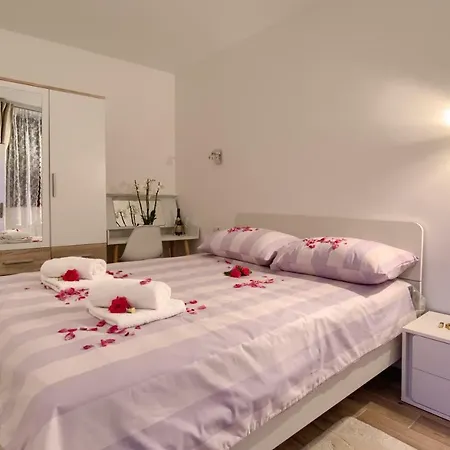 Castle Apartman Pula